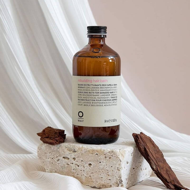 Dầu gội Oway Rebuilding Hair Bath – Nhẹ nhàng làm sạch và hồi phục cấu trúc tóc bị tổn thương, ô nhiễm
